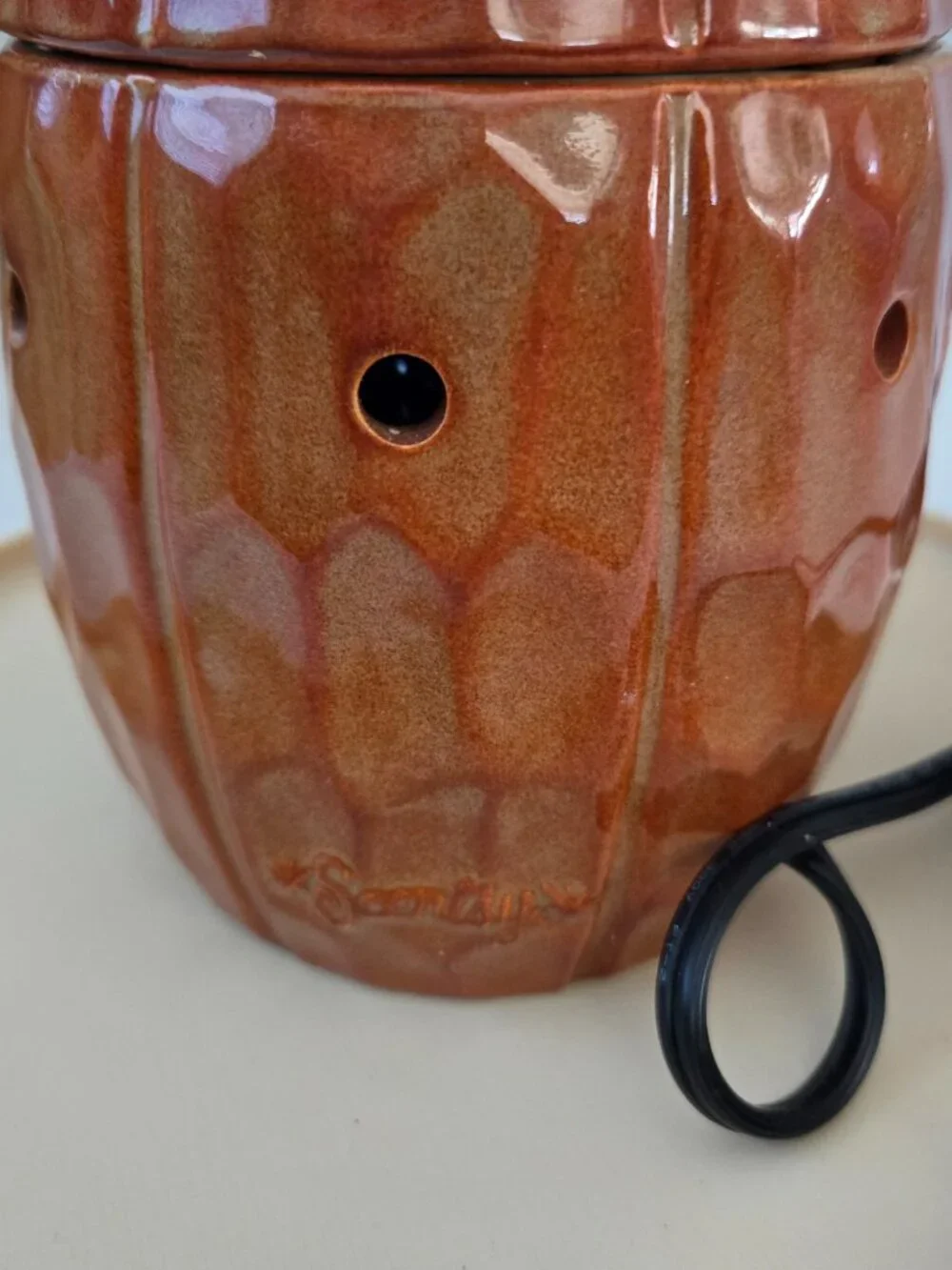 Scentsy Pumpkin Warmer Mid-Size Fall Thanksgiving Halloween Autumn Retired